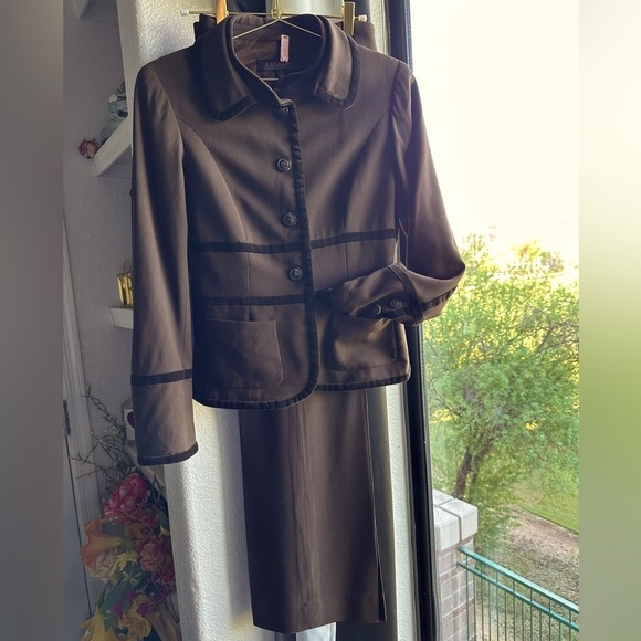 ESCADA Chocolate Brown Wool and Velvet blazer vintage pant Suit size  XS - Picture 1 of 15